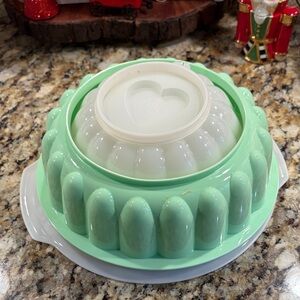 Mint/Jadeite Green Vintage Tupperware Gelatin Mold